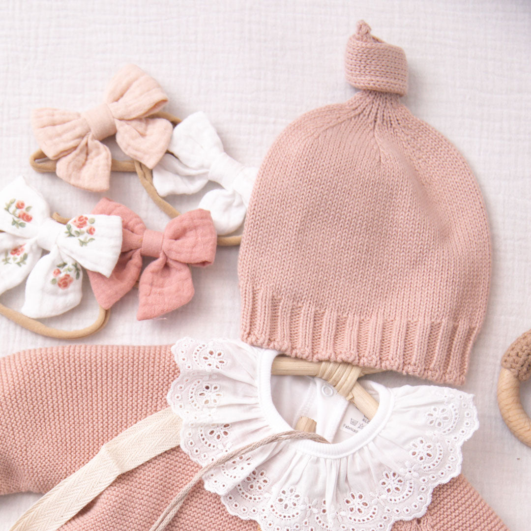 Cappello con nodo neonato