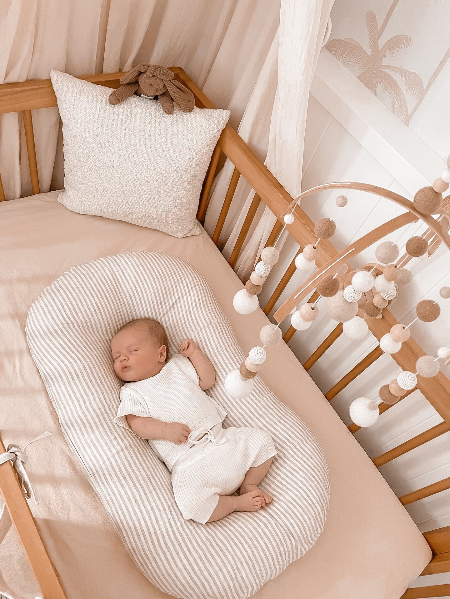 Set estivo a costine in maglia