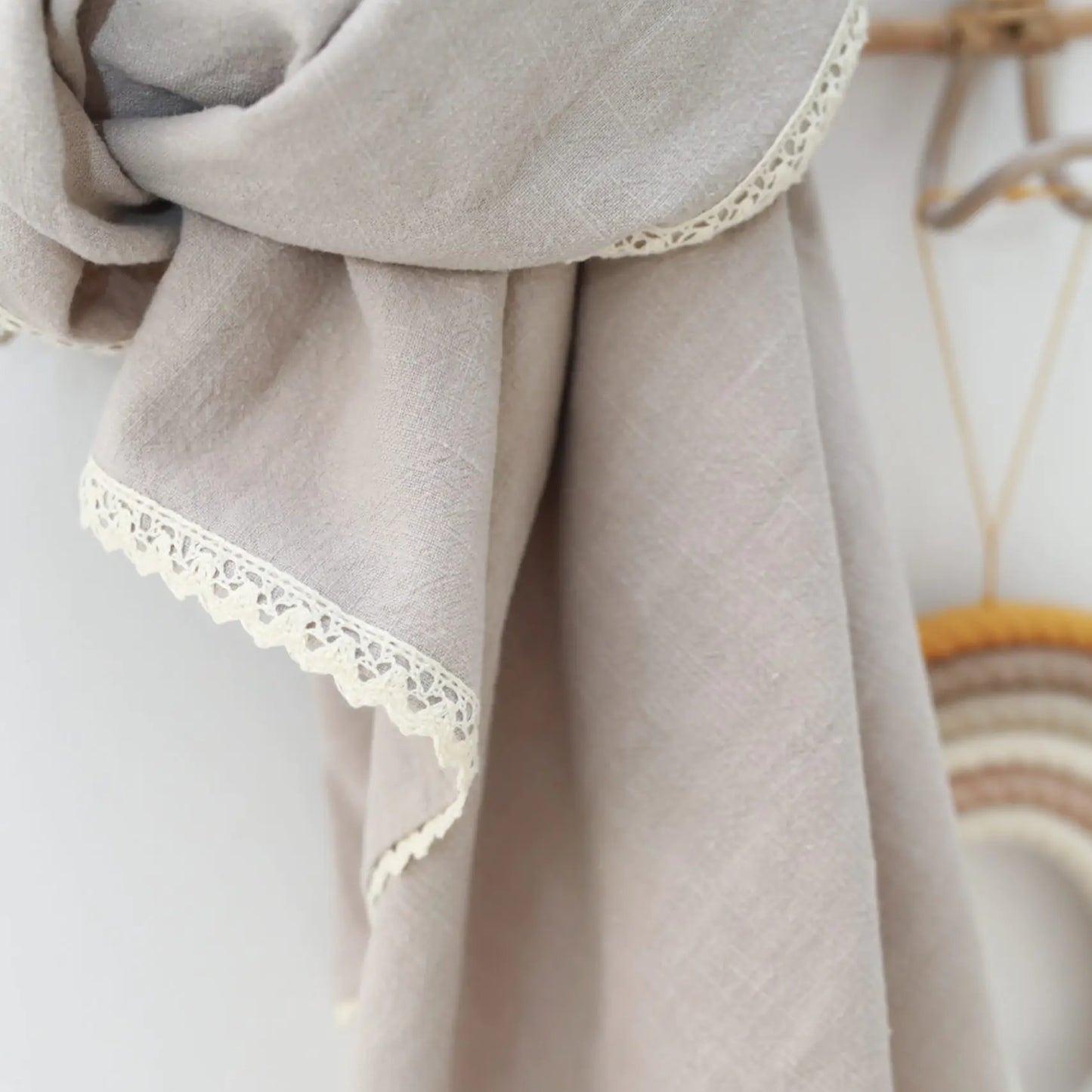 Swaddle in lino con pizzo