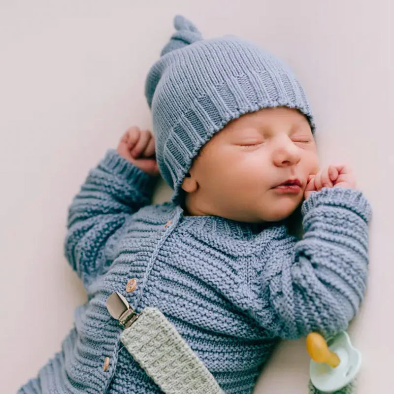 Cappello con nodo neonato