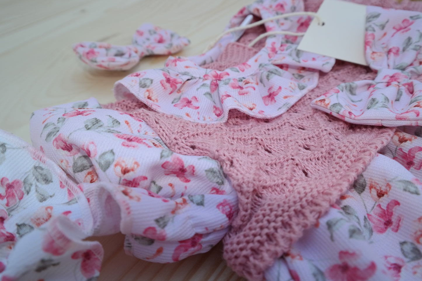 Pagliaccetto Floreale in Cotone con Fiocco e Fermaglietto Coordinato