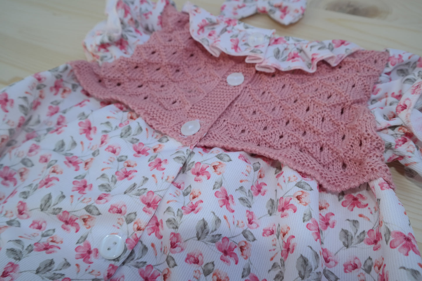 Pagliaccetto Floreale in Cotone con Fiocco e Fermaglietto Coordinato